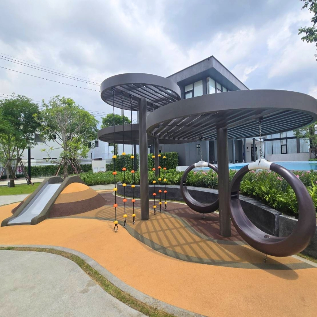 สนามเด็กเล่นพรีออร์เดอร์ พื้นยาง EPDM สไลเดอร์ไฟเบอร์ ชิงช้า ปีนป่าย